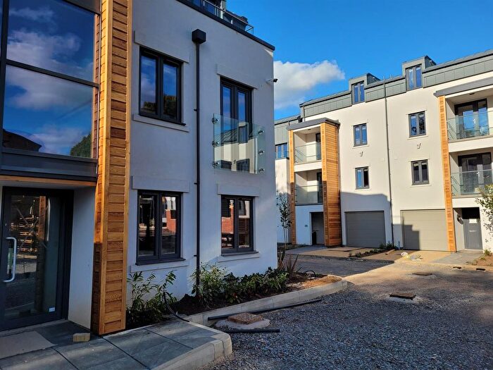 2 Bedroom Flat To Rent In Lime Avenue, Leamington Spa, CV32