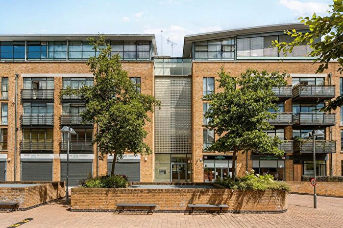 2 Bedroom Flat For Sale In Ferry Lane, Ferry Quays, Brentford, TW8