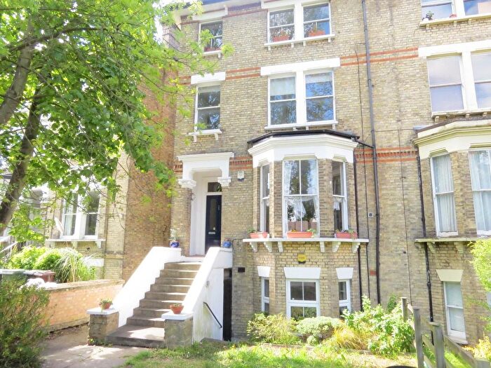 2 Bedroom Flat To Rent In Thicket Road, Anerley, London, SE20
