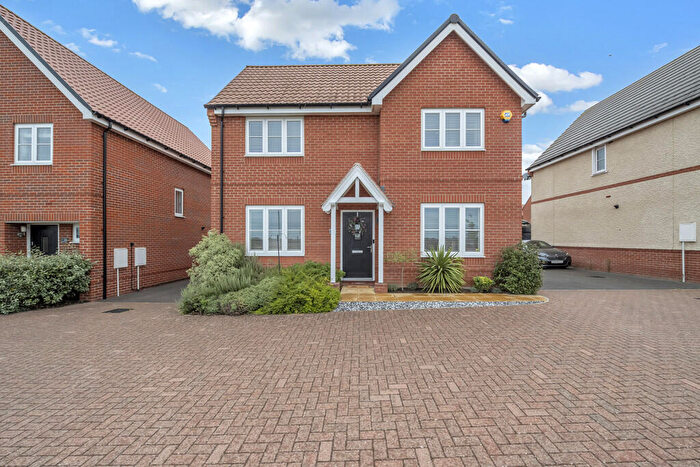 4 Bedroom Detached House For Sale In Redwood Drive, Bury St. Edmunds, IP32