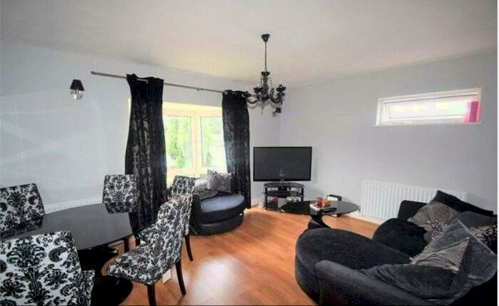 1 Bedroom Ground Flat To Rent In Stafford Road, Croydon, Surrey, CR0