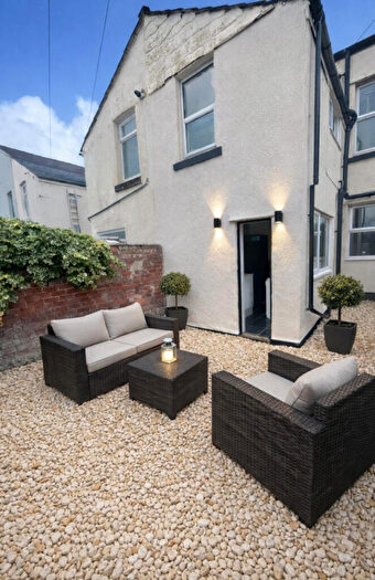 1 Bedroom Apartment To Rent In Grosvenor Street, Blackpool, Lancashire, FY1