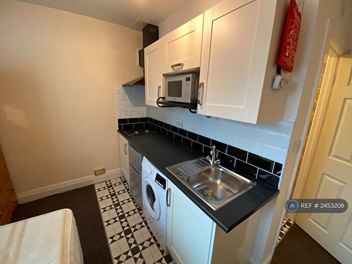 Studio To Rent In Sir Harrys Road, Birmingham, B5