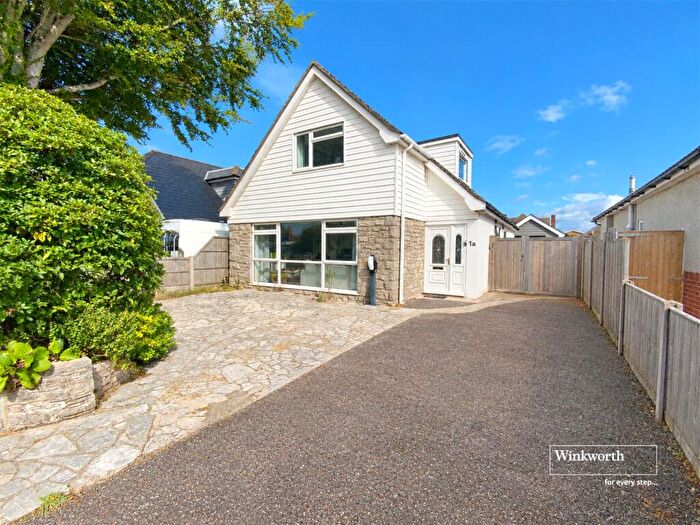 2 Bedroom Bungalow For Sale In Lingwood Avenue, Mudeford, Christchurch, Dorset, BH23