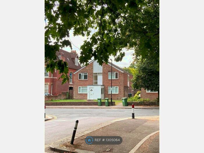 2 Bedroom Flat To Rent In Brookvale Road, Southampton SO17