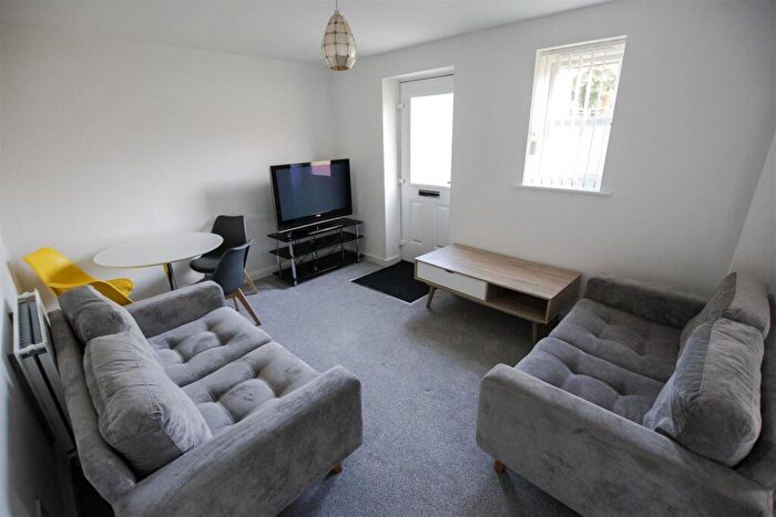 2 Bedroom Apartment To Rent In Escelie Way, Birmingham, West Midlands, B29