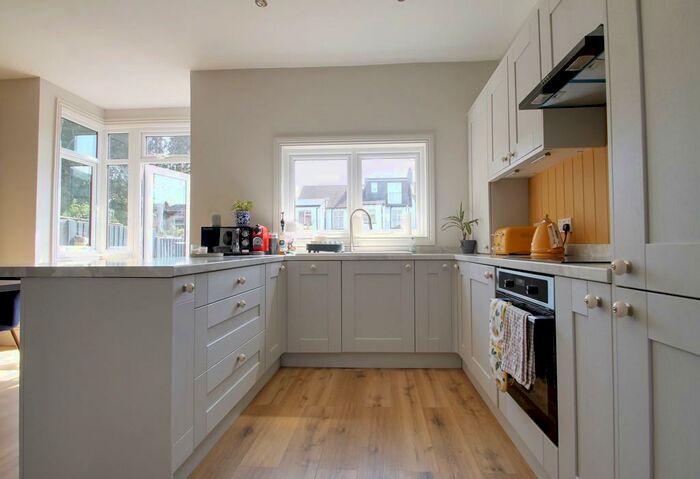 3 Bedroom Terraced House To Rent In Westbourne Grove, Westcliff-on-Sea, Essex, SS0