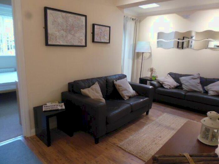 5 Bedroom Terraced House To Rent In Delapre Crescent, Northampton, NN4