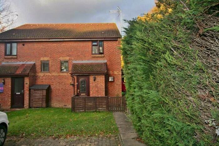 1 Bedroom Property To Rent In Long Copse Chase Chineham, Basingstoke, RG24