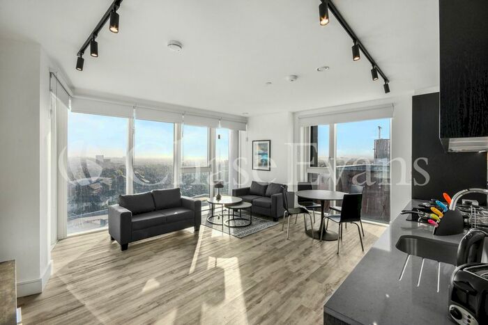 2 Bedroom Flat To Rent In Portal Way, Acton, London, W3