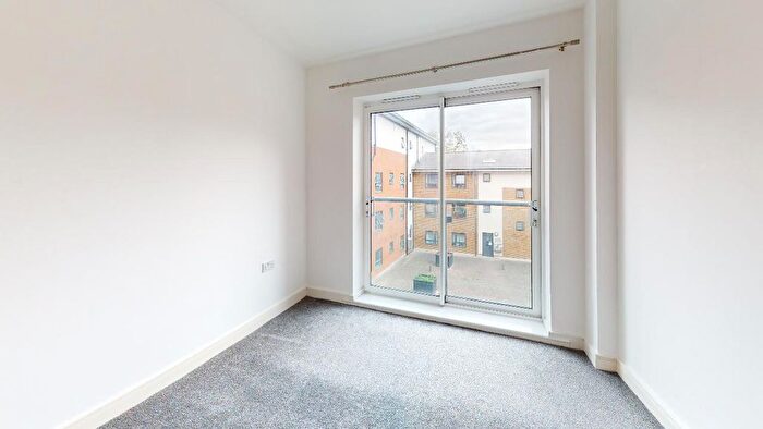 2 Bedroom Flat To Rent In Catalpa Court, Hither Green Lane, London, SE13
