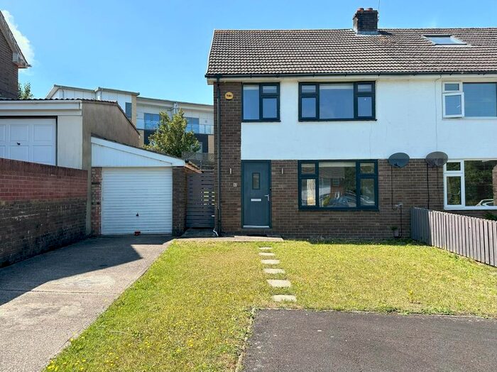 3 Bedroom Semi-Detached House For Sale In Waverley Close, Llandough, CF64