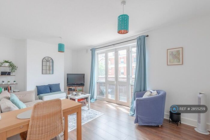 1 Bedroom Flat To Rent In Upper St, London, N1