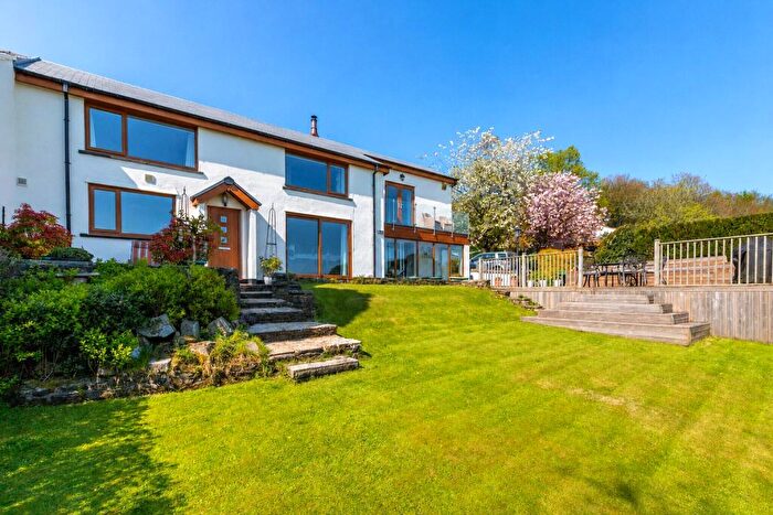 5 Bedroom Semi-Detached House For Sale In Shawcliffe Lane, Great Harwood, BB6