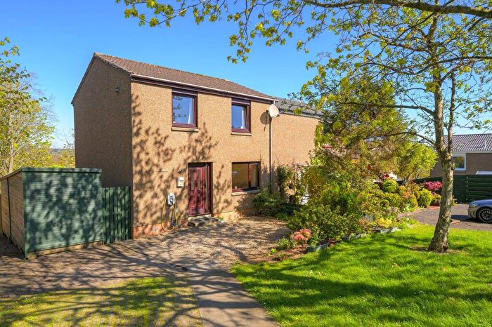 3 Bedroom Semi-Detached House For Sale In Merkland Crescent, Dalgety Bay, KY11