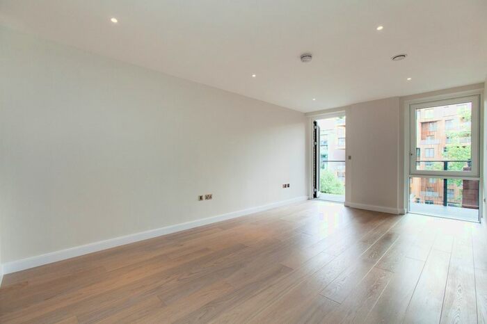 2 Bedroom Flat To Rent In The Cooper Building, Wharf Road, Angel, N1