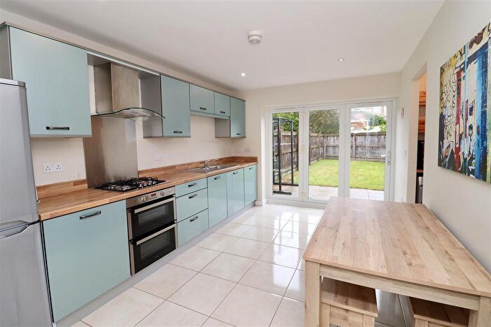 2 Bedroom Town House For Sale In Harold Elgey Close, Market Weighton, York, YO43