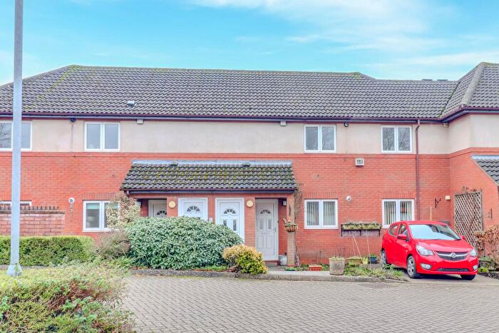 2 Bedroom Flat For Sale In Kirby Lane, Kirby Muxloe, LE9