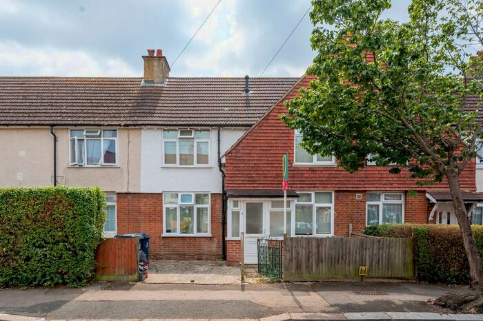 Studio To Rent In Sycamore Avenue, South Ealing, London, W5