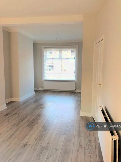 2 Bedroom Terraced House To Rent In Guildford Road, Manchester, M19