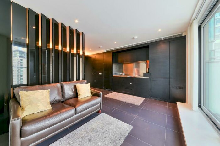 Flat To Rent In Pan Peninsula Square, Canary Wharf, London, E14