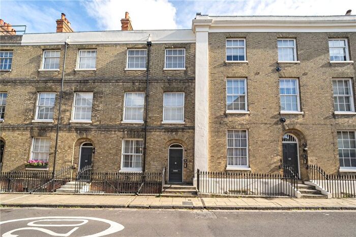 1 Bedroom Flat For Sale In St. Peter Street, Winchester, Hampshire, SO23