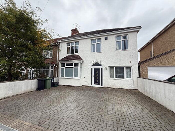 6 Bedroom House To Rent In Conygre Road, Filton, Bristol, BS34