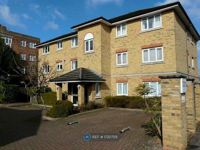 1 Bedroom Flat To Rent In Carling Court, Twickenham, TW1