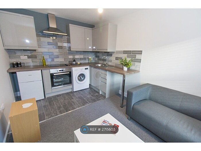 1 Bedroom Flat To Rent In High Street, Kippax, Leeds, LS25