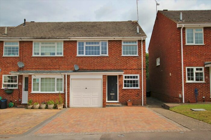 3 Bedroom Semi-Detached House To Rent In Lenham Close, Winnersh, Wokingham, RG41