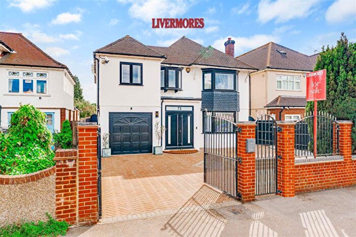 5 Bedroom Detached House For Sale In Shepherds Lane, Dartford, DA1