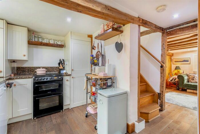 2 Bedroom Cottage For Sale In Roseacre Lane, Bearsted, Maidstone, ME14