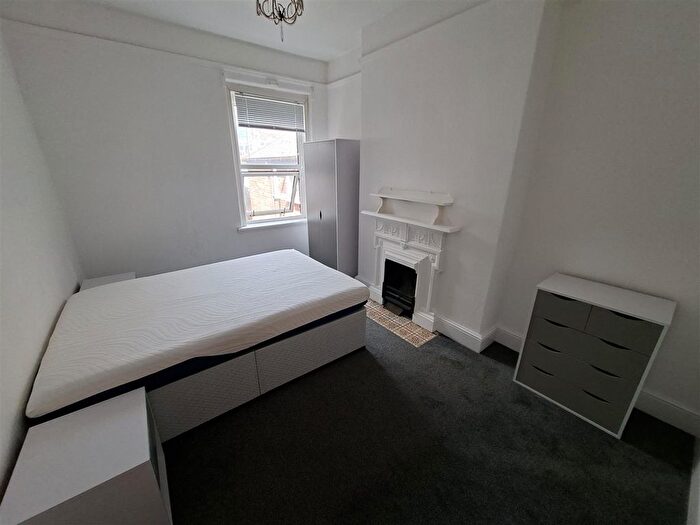 4 Bedroom Property To Rent In Howard Gardens, Cardiff, CF24