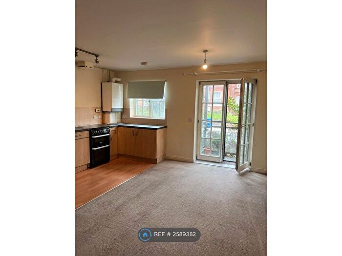 2 Bedroom Flat To Rent In Woodbridge Road, Ipswich, IP4