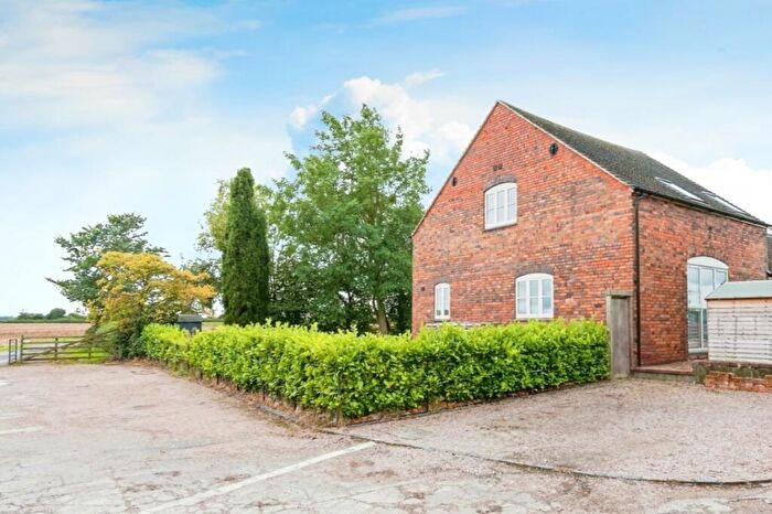 4 Bedroom Barn Conversion For Sale In Ashby Road, Tamworth, B79