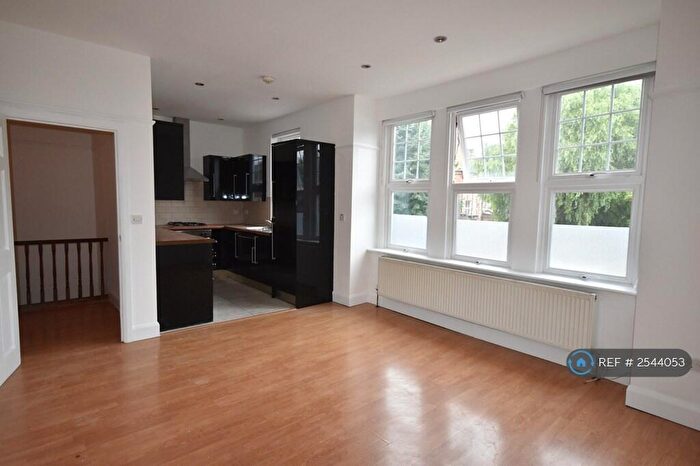 2 Bedroom Flat To Rent In Devonshire Road, London, N13