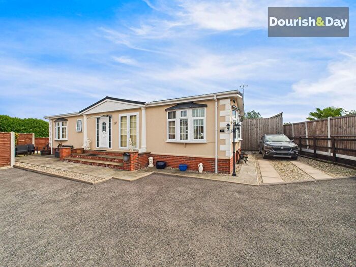 2 Bedroom Mobile/park Home For Sale In Within Lane, Hopton, ST18