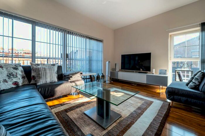 4 Bedroom End Of Terrace House To Rent In Old Woking, Old Woking, Woking, GU22