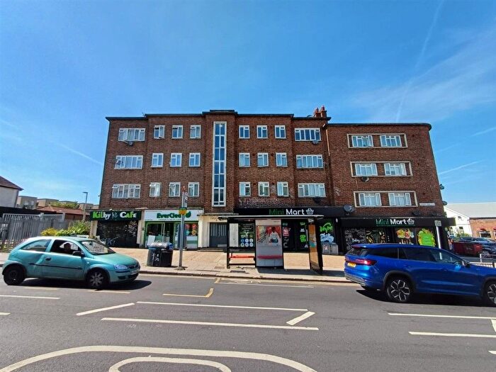 3 Bedroom Flat For Sale In Coles Green Road, London, NW2