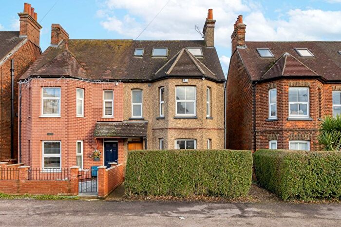 4 Bedroom Semi Detached House For Sale In London Road, Stevenage, Hertfordshire, SG1