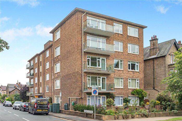 3 Bedroom Flat For Sale In Princes Villa Road, Harrogate, North Yorkshire, HG1