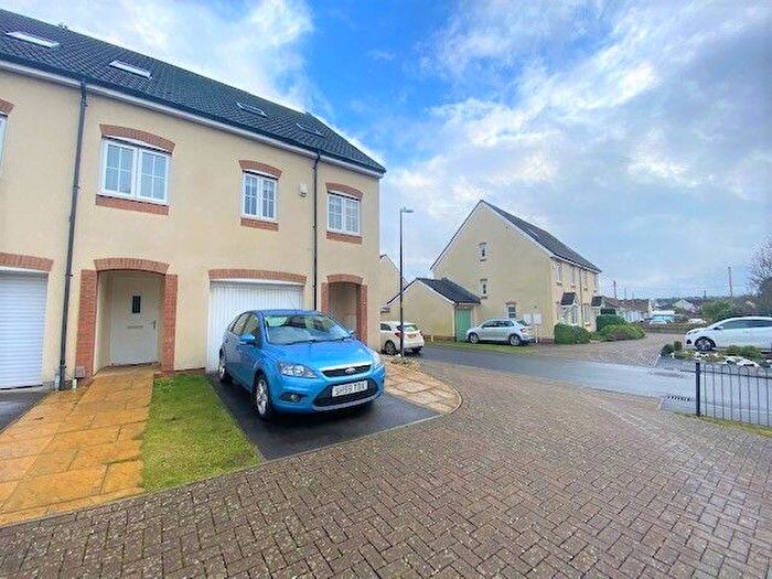 3 Bedroom End Of Terrace House To Rent In Hazel Brook Gardens, Bristol, BS10