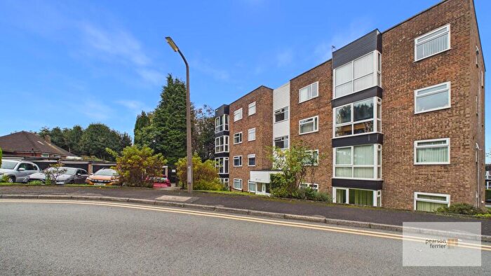 2 Bedroom Apartment For Sale In Lowther Road, Prestwich, Manchester, M25