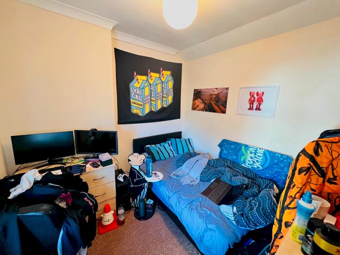 5 Bedroom Terraced House To Rent In Diana Street, Cardiff CF24