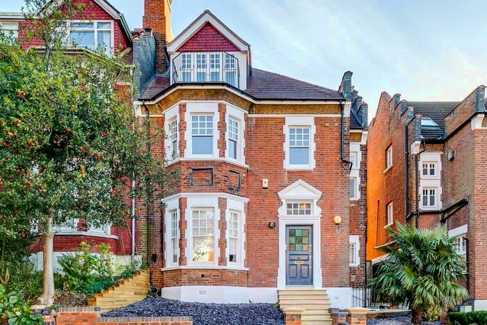 2 Bedroom Flat To Rent In Grosvenor Gardens, Muswell Hill, N10