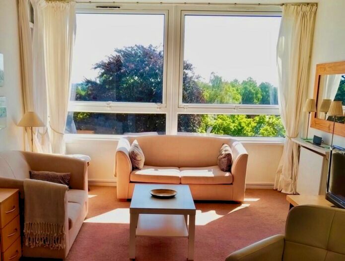2 Bedroom Flat To Rent In Warwick Crest, Edgbaston, B15