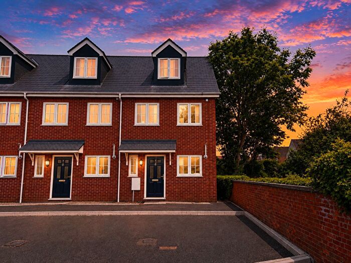 3 Bedroom End Terrace House For Sale In Paragon Place, Bridgwater, TA6