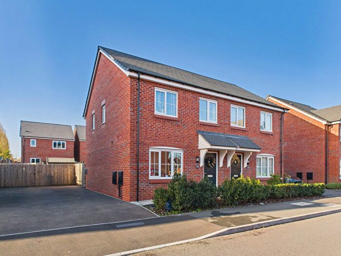 3 Bedroom Semi Detached House For Sale In Flatts Lane, Calverton, Nottingham, NG14