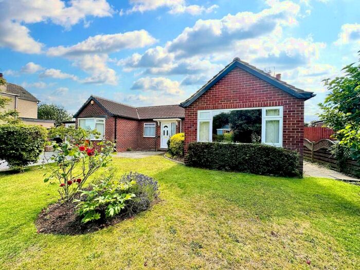 3 Bedroom Detached Bungalow For Sale In Woodlands Avenue, Tadcaster, LS24