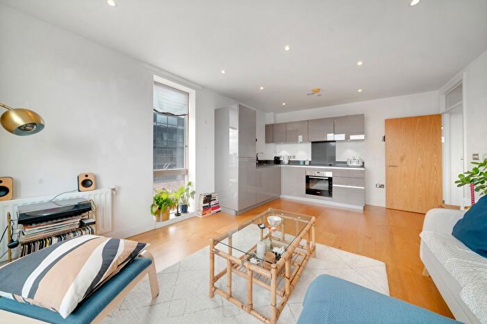 1 Bedroom Flat For Sale In Hoey Court, Barry Blandford Way, Bow, London, E3